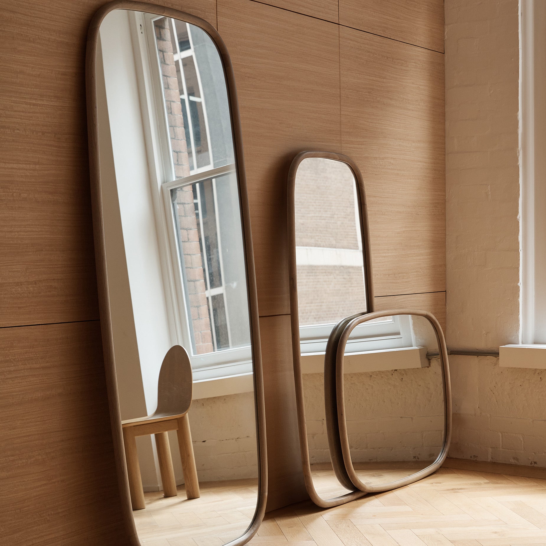 Trim 153 Wall Mirror - [ Walnut ]