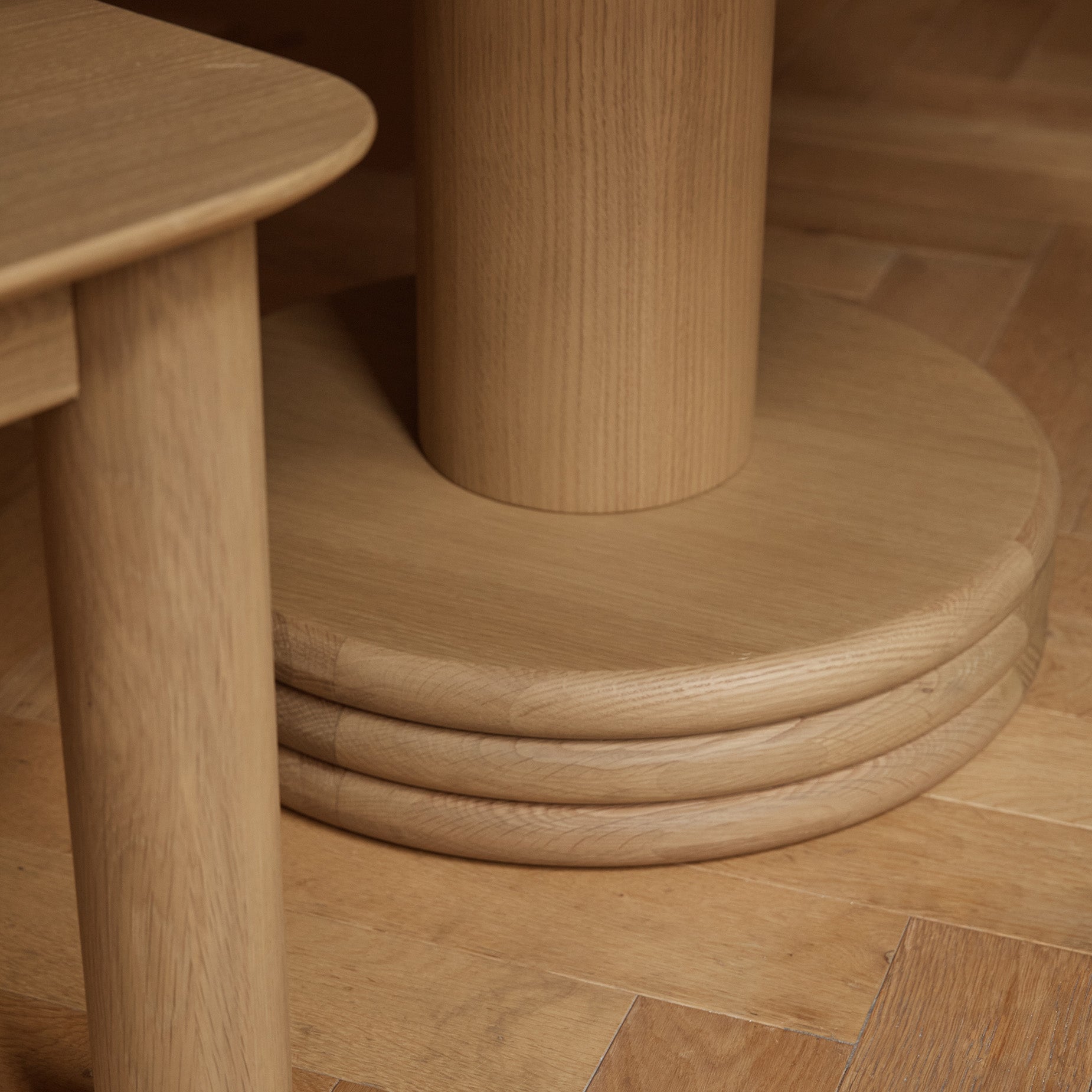 Bistro 105 Dining Table - [ Oak ]