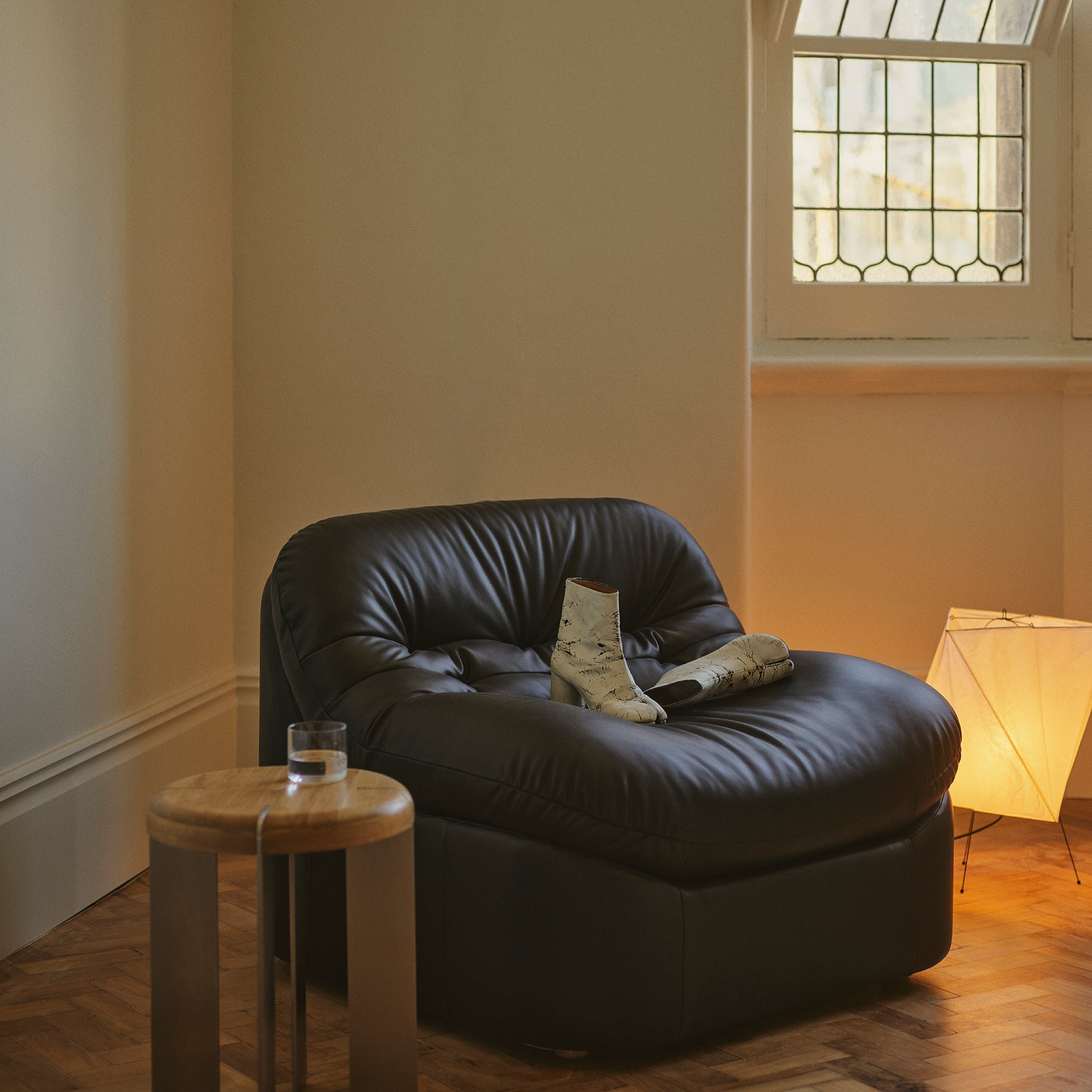 Glove Leather Occasional Chair - [ Simpson Noir ]