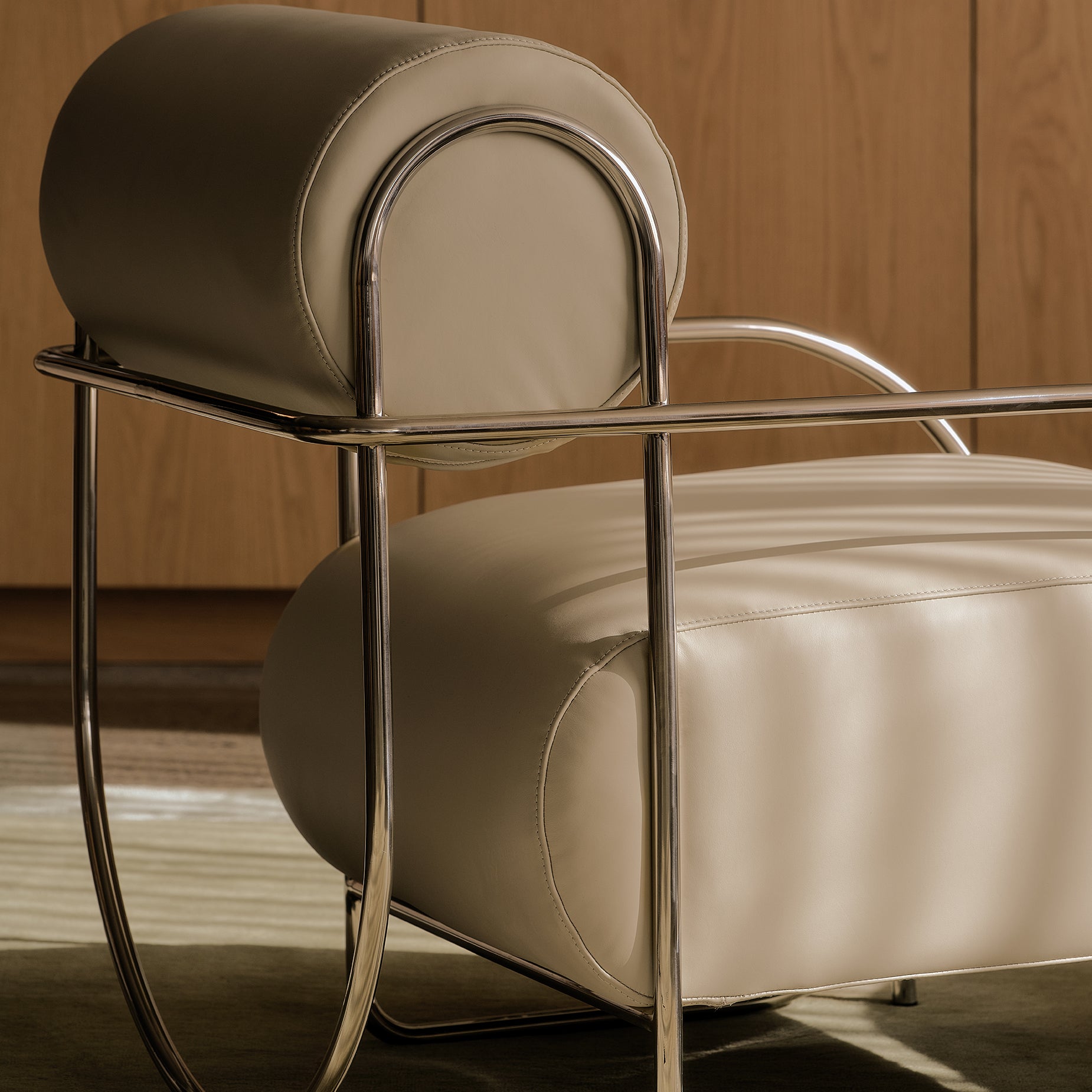 Chromeo Armchair & Ottoman - [ Simpson Cream ]