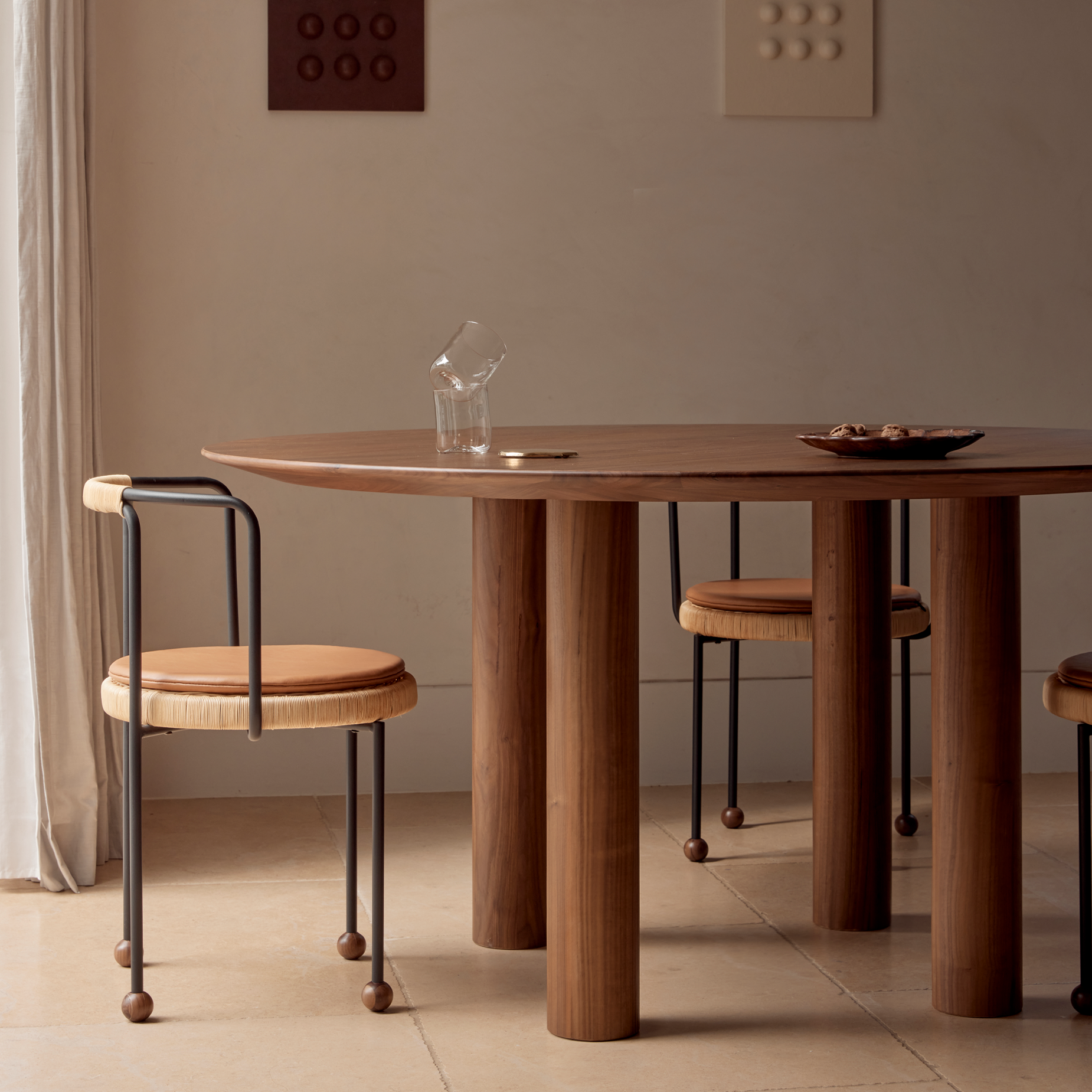 Earth 150 Dining Table - [ Walnut ]