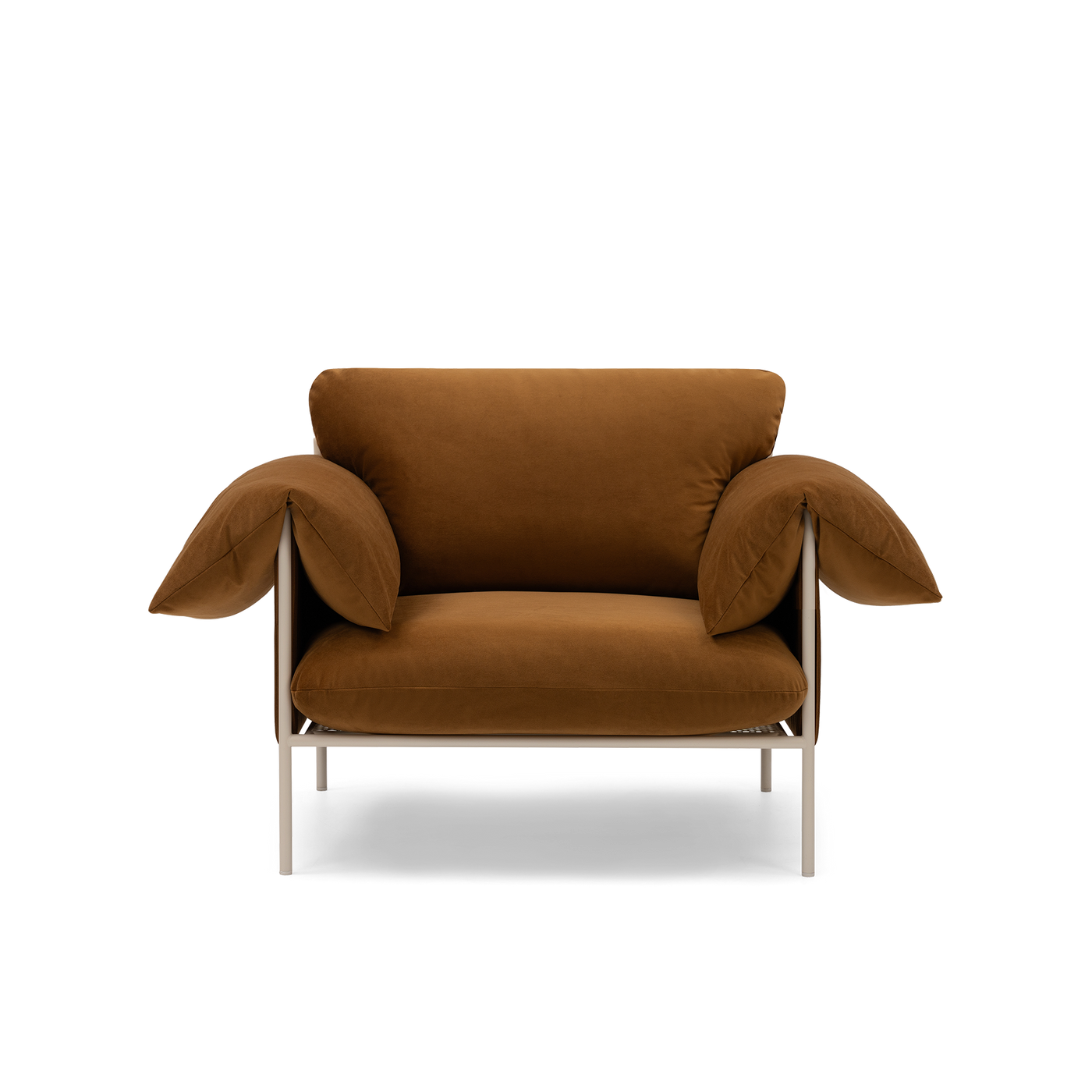 ELLISON STUDIOS. Alva armchair in brown malibu cognac.