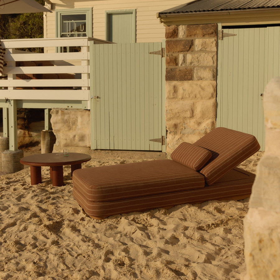 Stack Outdoor Sun Lounge - [ Terra Rossa ]