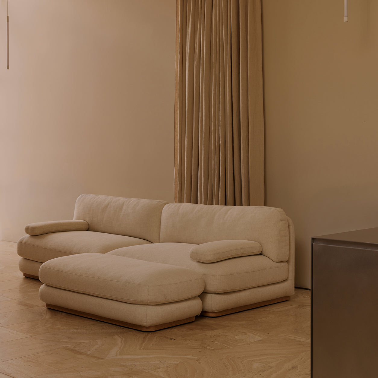 Stack Large Ottoman - [ Hyams Sable ]