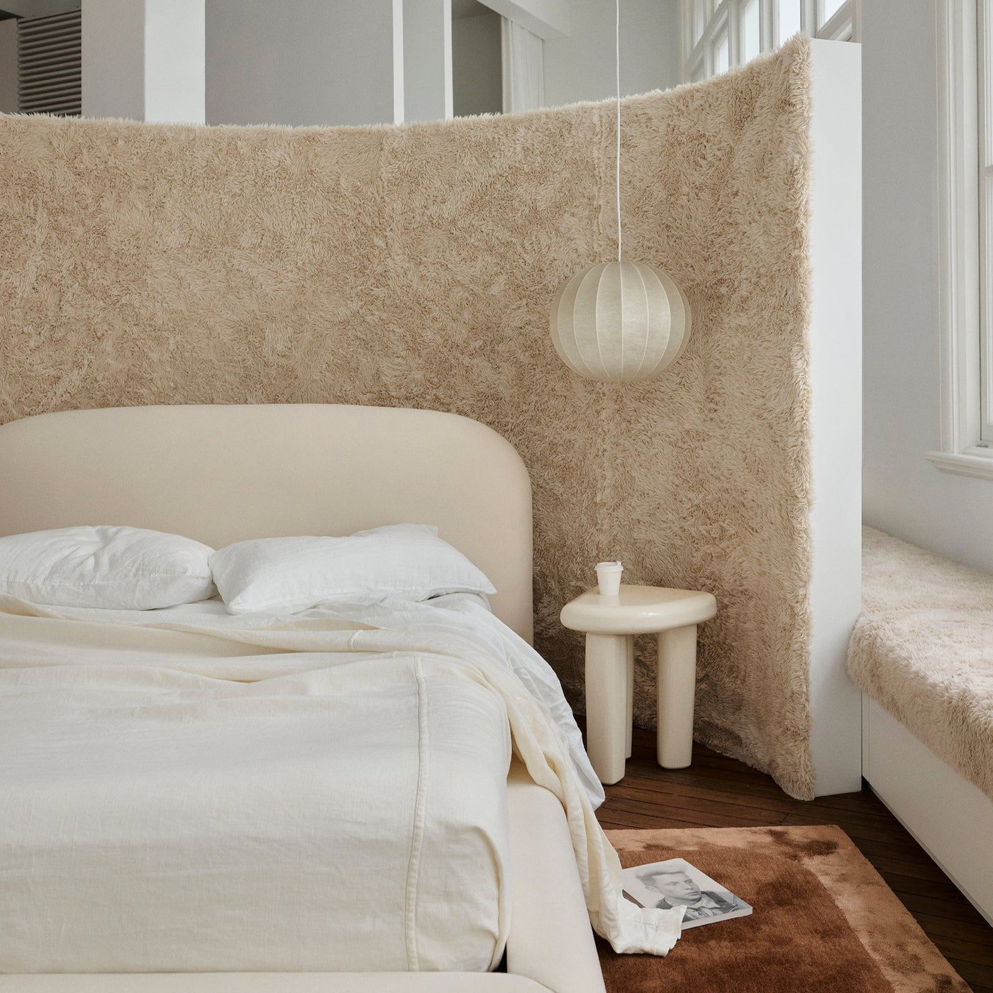 Isola Side Table - [ Antique White ]