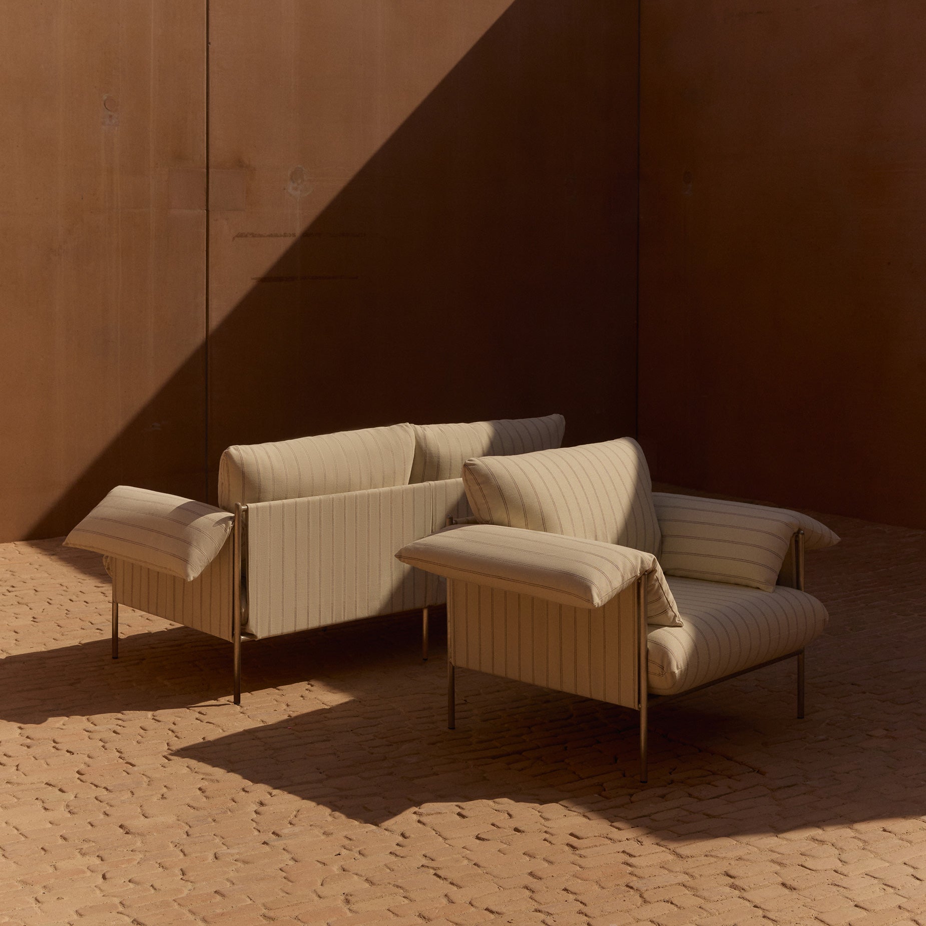 Alva Outdoor Armchair - [ Terra Crema ]