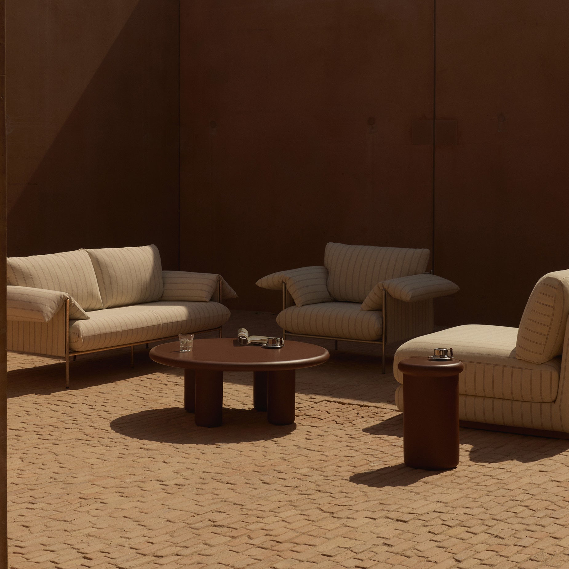 Alva Outdoor Armchair - [ Terra Crema ]
