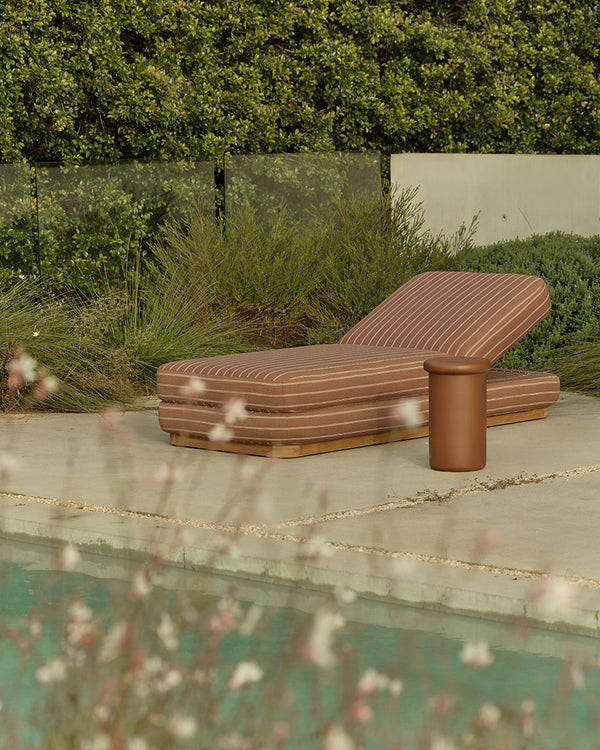 SHOP OUTDOOR
