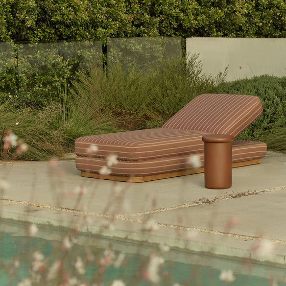 Stack Outdoor Sun Lounge - [ Terra Rossa ]