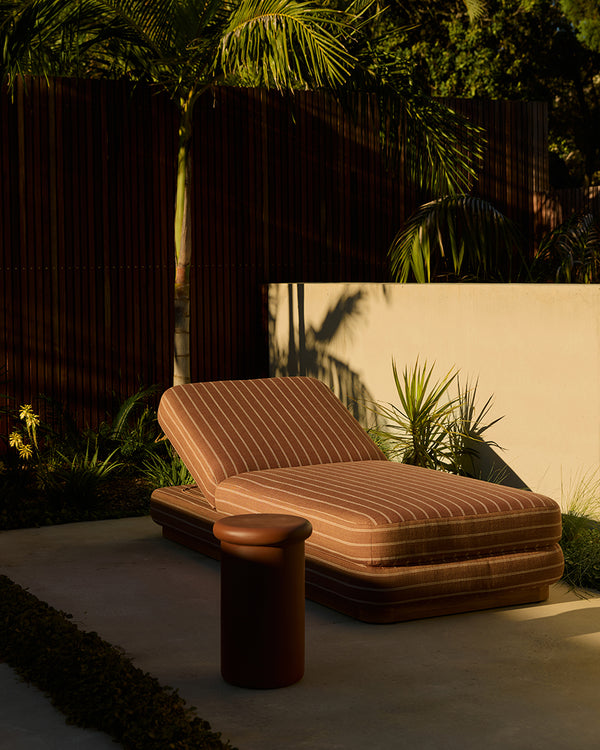 SHOP OUTDOOR
