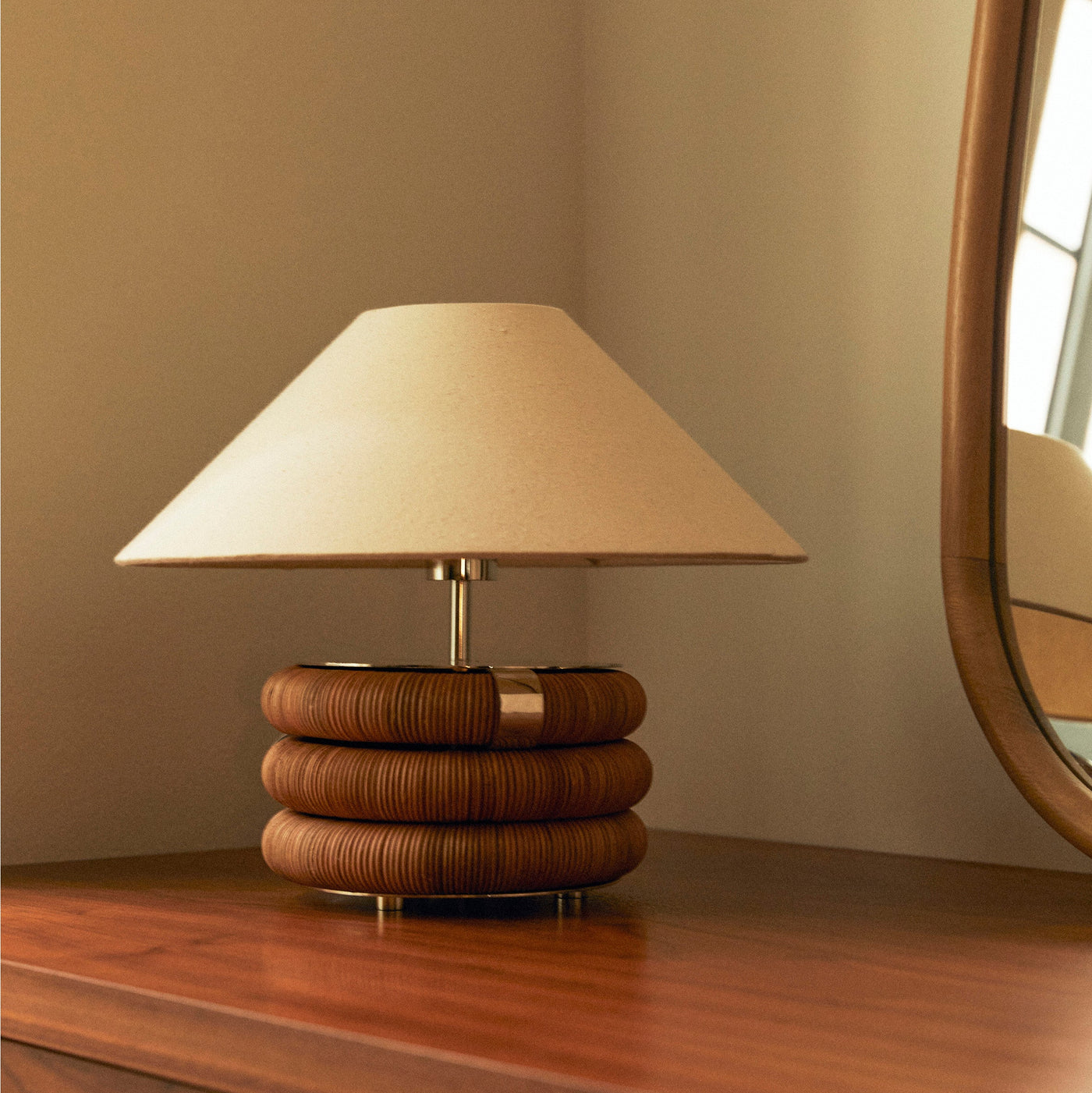 La Bobine Table Lamp