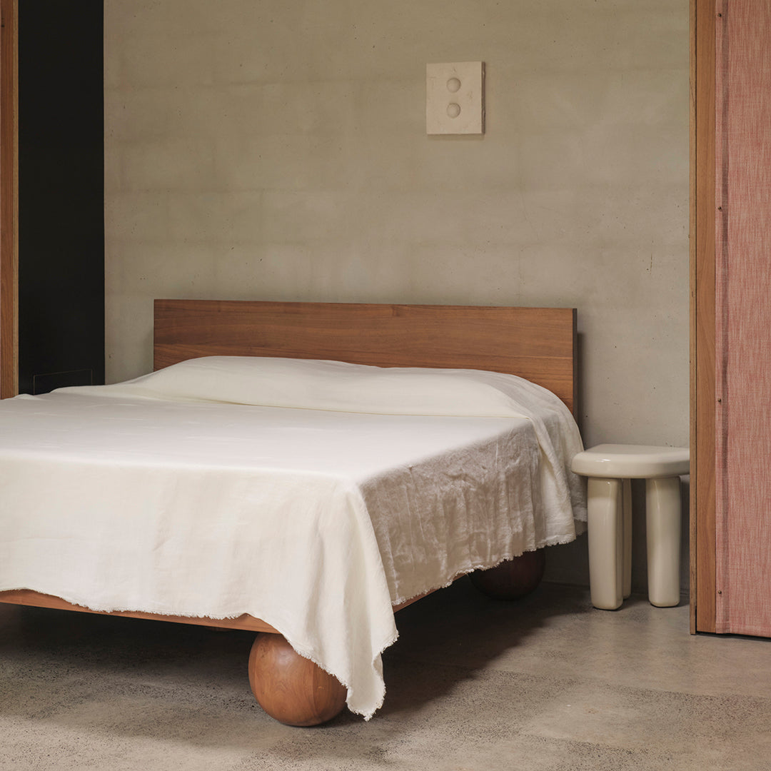 Isola Side Table - [ Antique White ]