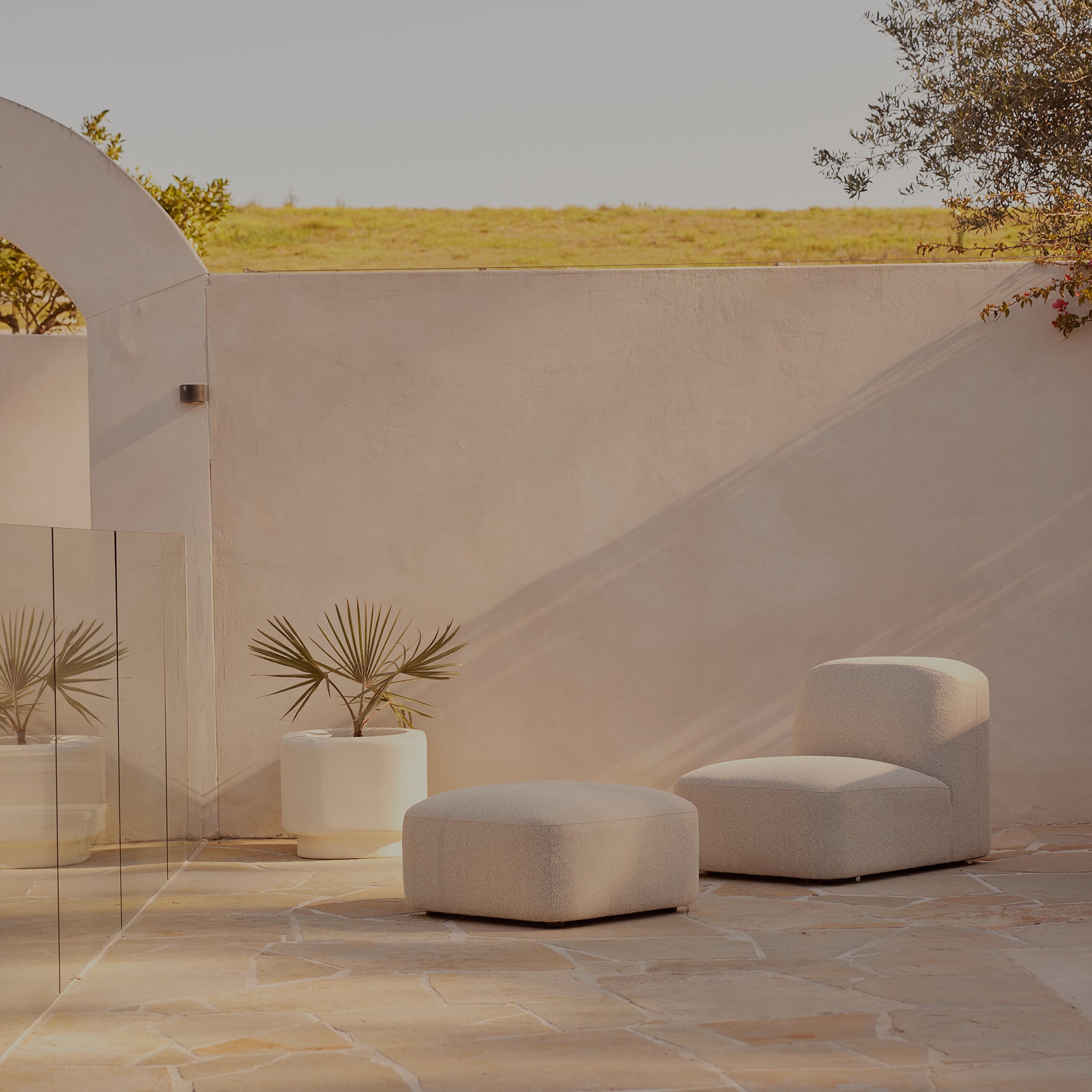 Khouie Planter Medium - [ Fibrestone Husk ]