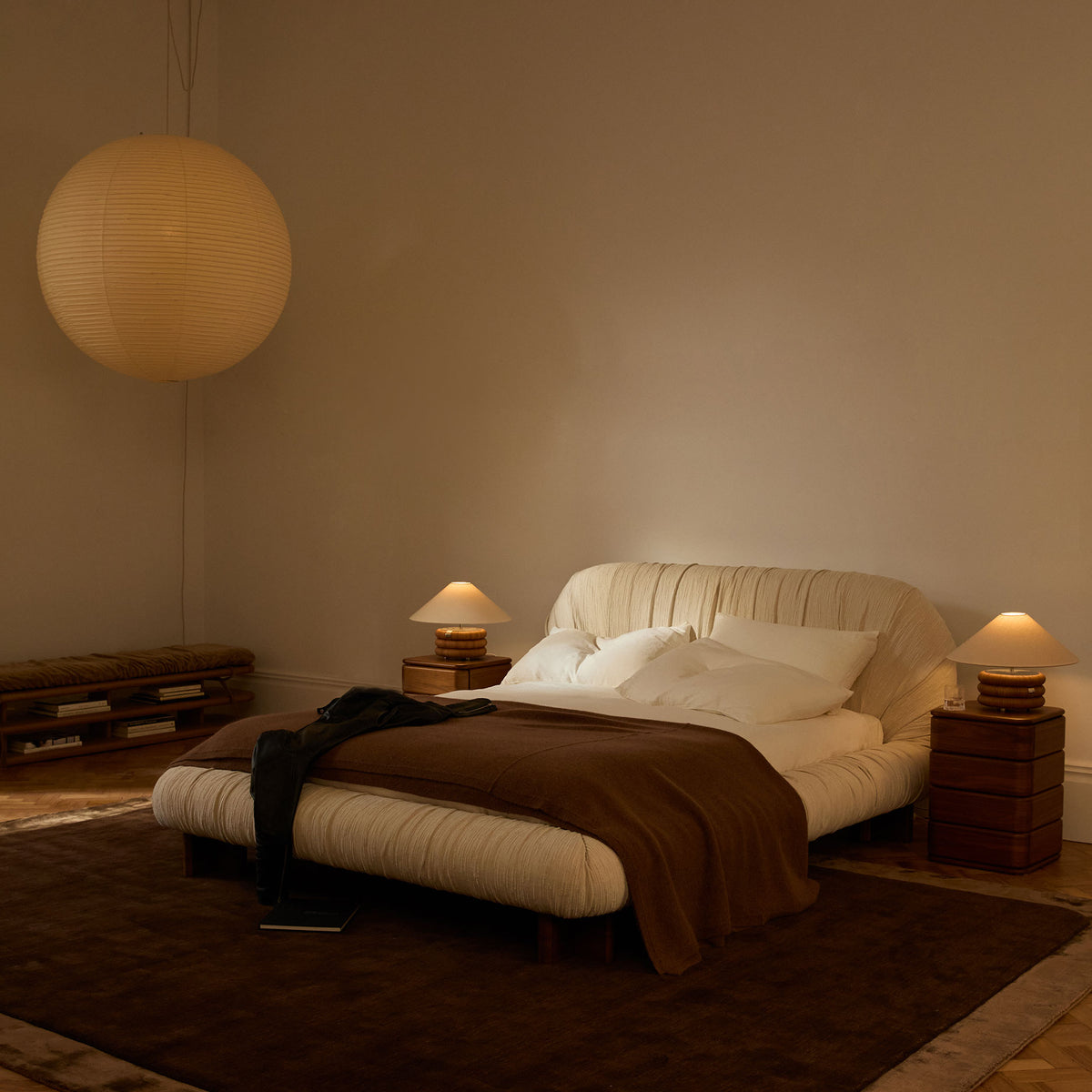 Rem King Bed - [ Scala Chalk ]